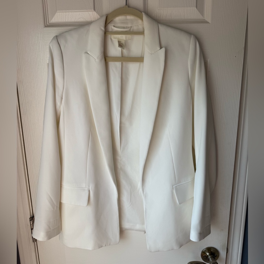 Elegant White Blazer. Size 2